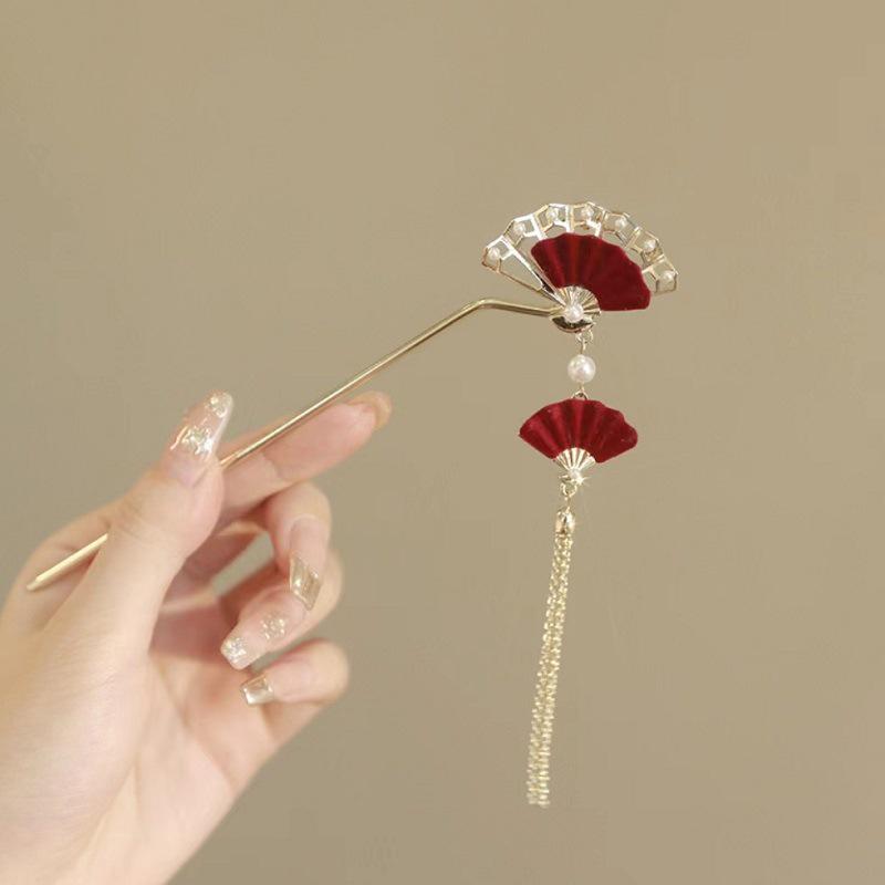 Elegant Red Rose Tassel Hairpin - U-shaped Hair Accessory for Women, Perfect for Updos and Traditional Attire.
