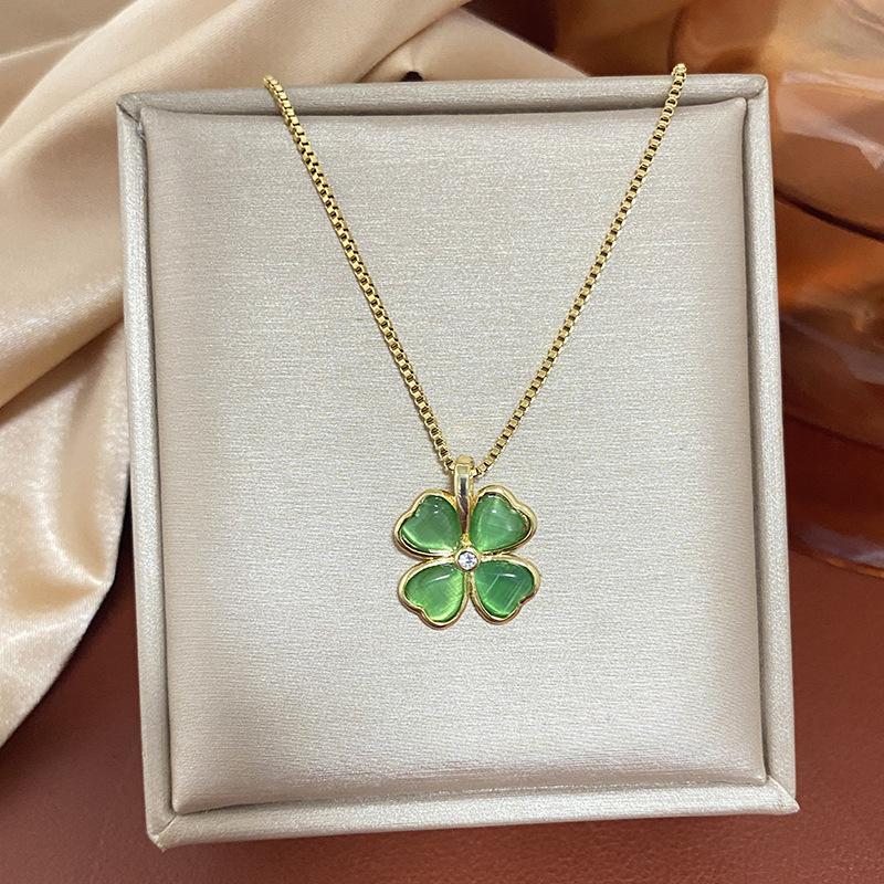 Lucky Clover Necklace Women'S Gold-Plated Cat'S Eye Delicate Petal Clavicle Chain Simple Temperament Women'S Neck Chain