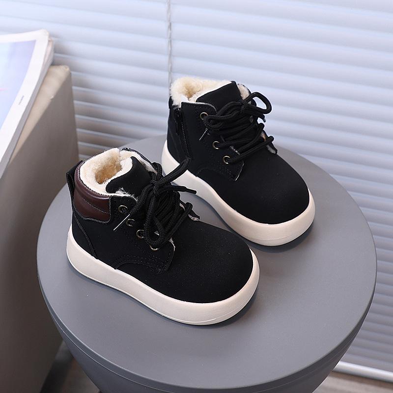 New 2025 Winter Kids' Fleece-Lined Martin Boots - Versatile Leather for Toddlers & Boys, Casual Short, Classic Style.