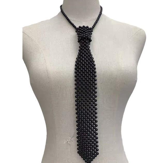 Hot-selling Fashionable Women's Jewelry, Pearl Hollow Suit and Tie, Simple Personalized Suit Accessories Necklace Tide