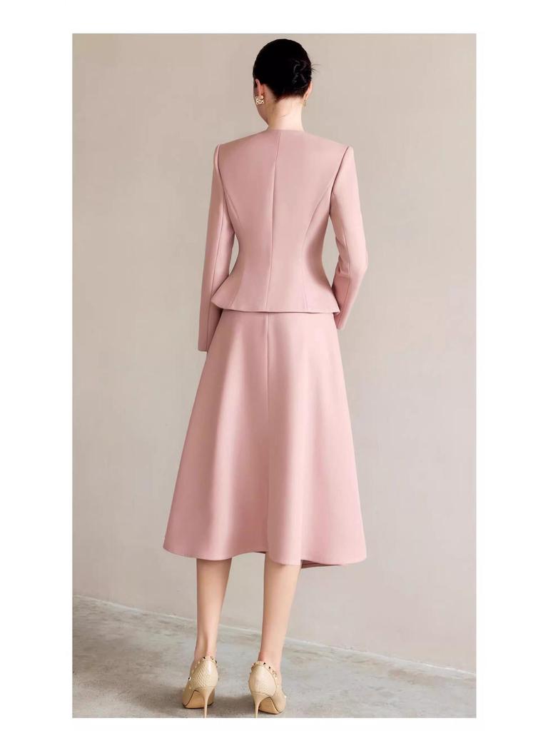 2025 Spring Collection: Elegant Pink Two-Piece Suit for Professional Wear