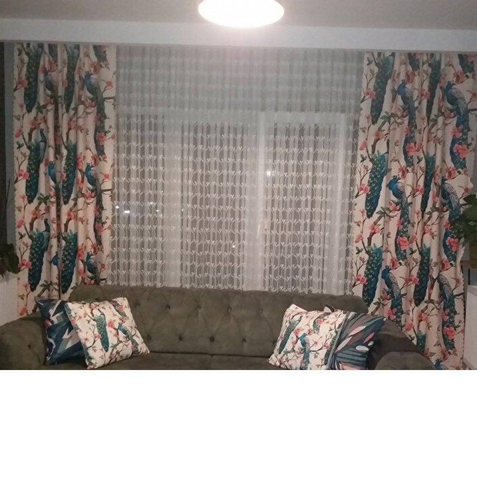 Digitálně potištěný sametový závěs 140 x 270 cm