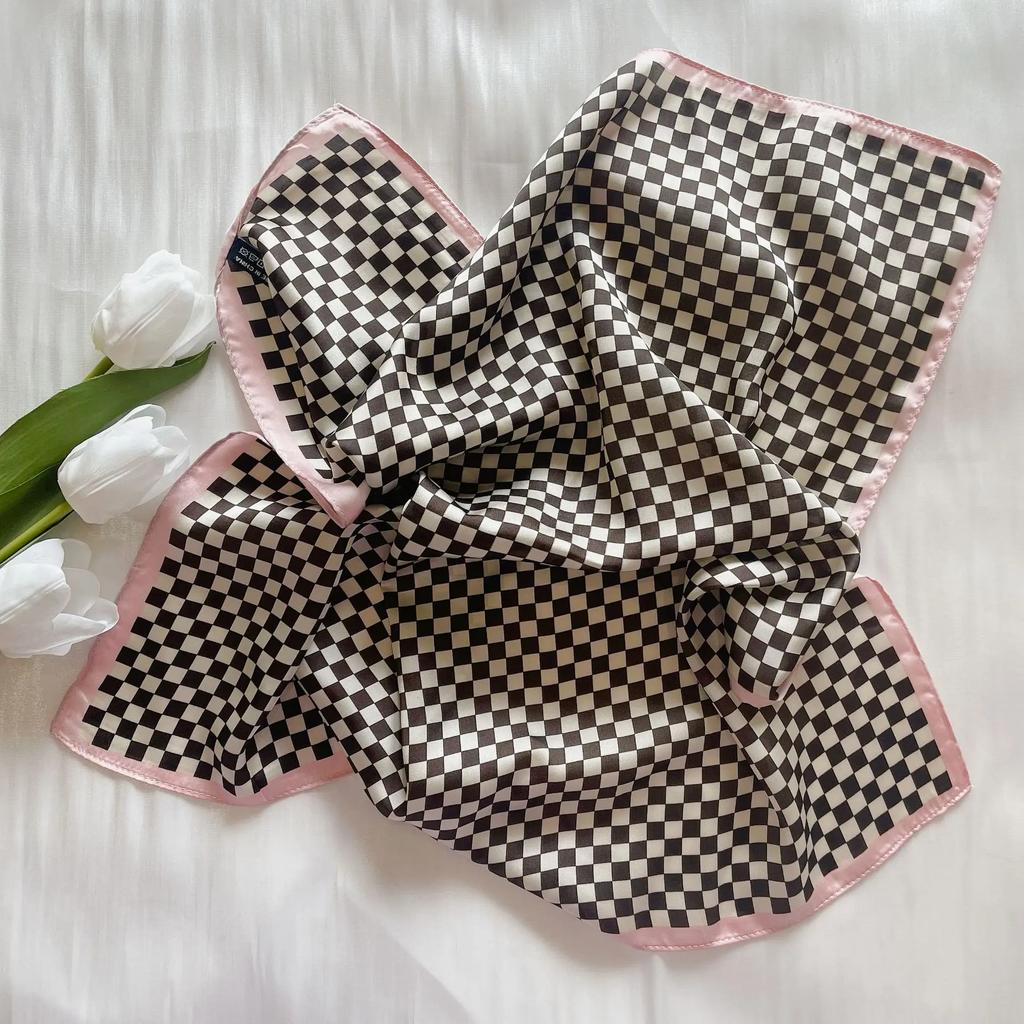 Square Imitation Silk Scarf Black And White Striped Head Wrap For Women Multifunction Silk Feeling Neckerchief