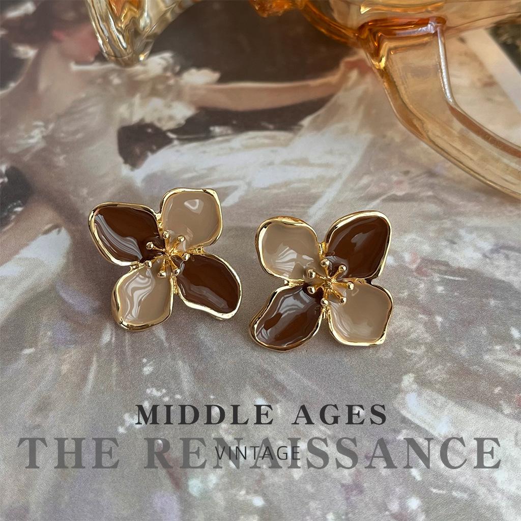 

Enamel drop glaze flower stud earrings French retro earrings niche Hong Kong style temperament earrings