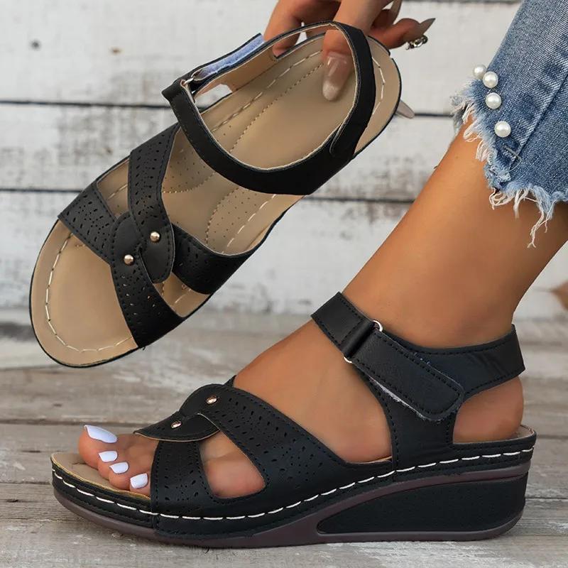 Summer new oversized breathable fish mouth exposed toe non slip casual one button sandals for mothers and women sandals