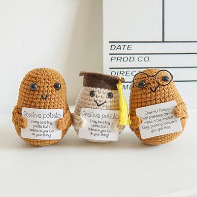 Vtipné pozitívne ovocie zelenina pletená bábika mini usmievavá zemiak ananás uhorka hviezda ovocie ručne tkaná bábika s pozitívnou kartou vlnená priadza