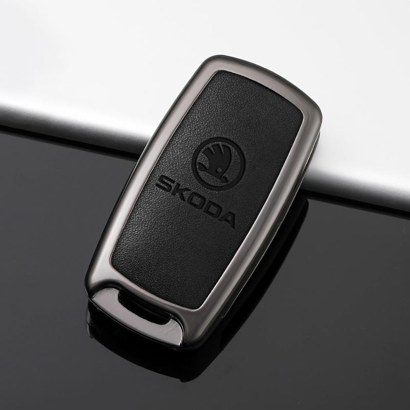 DAYB7 Car Flip Remote Key Fob Case Cover For Skoda Octavia A5 A7 Fabia Superb Kodiaq Karoq Protector Shell Bag Keychain Accessories