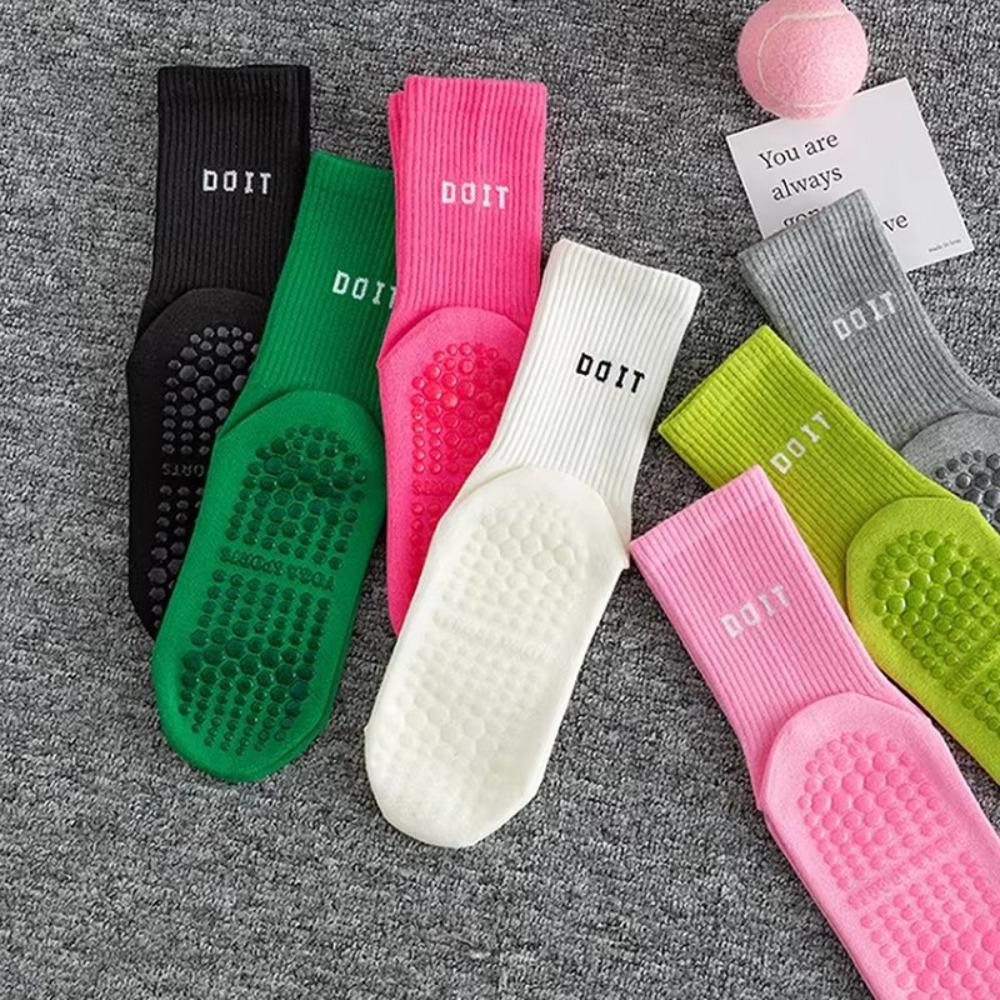 2pcs Cotton Mid-calf Yoga Socks Breathable Pilates Socks Fashion Sports Socks