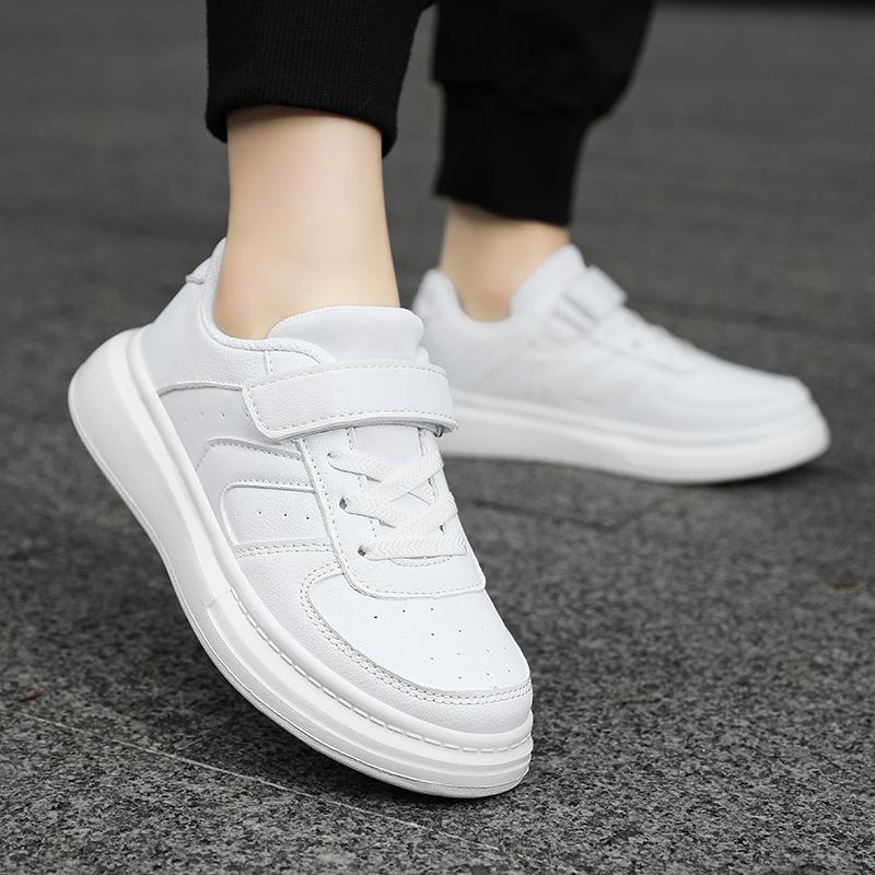 Kinder Vier Jahreszeiten Low Top Atmungsaktive Skateboardschuhe Kinder Studenten Trendige Lauf-Sportarten Jungen und Mädchen Bequeme Turnschuhe für die Halle