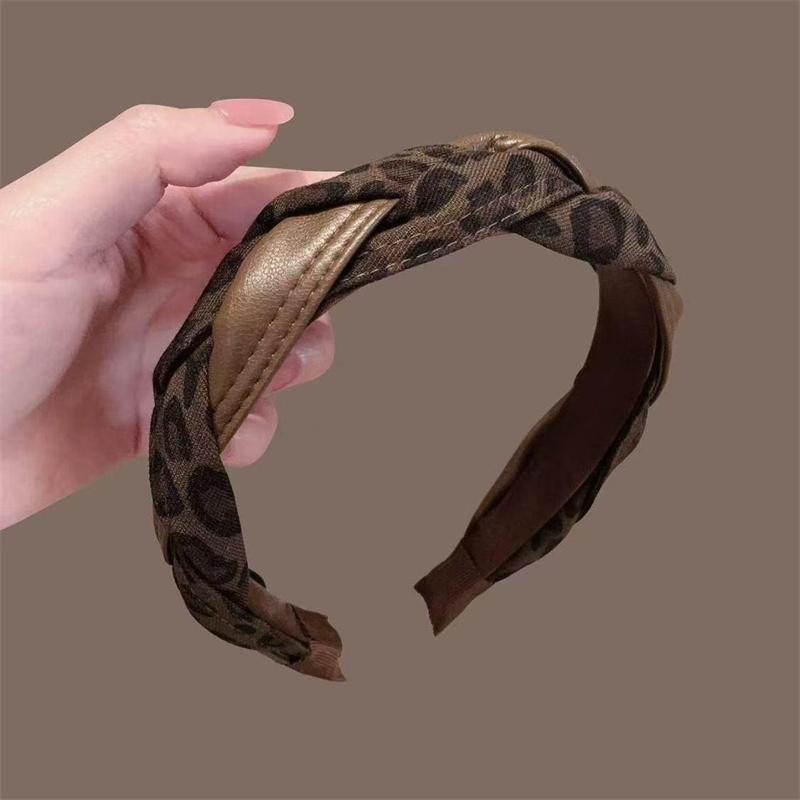 Prachtige Brede Synthetisch Leer Haarband Top Knoop Geruit Stoffen Hoofdband voor Vrouwen Shoppen Feest Reizen Hoofdsieraad Accessoires brown