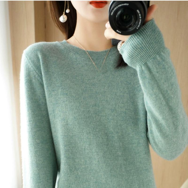 Autumn and Winter Round Neck Wool Knitted Sweater Base Sweater Loose Inner Layer Wool Women's Wool Top Fashionable and Versatile
