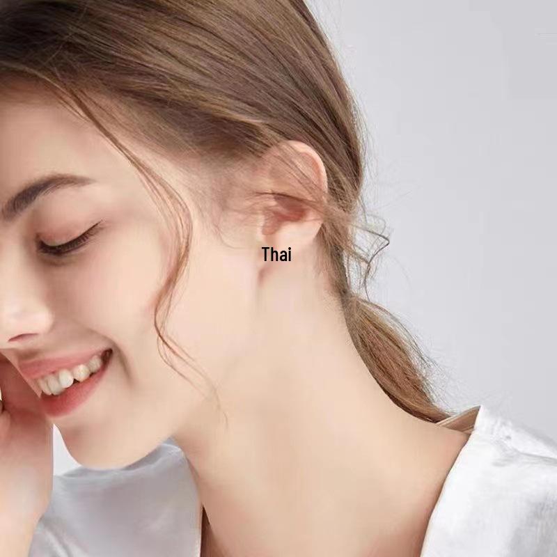 Fanjia Star Point Single Diamond Pure Silver Earrings – Trendy, High-End, Luxurious Niche Design for Women, Ideal Birthday Gift.