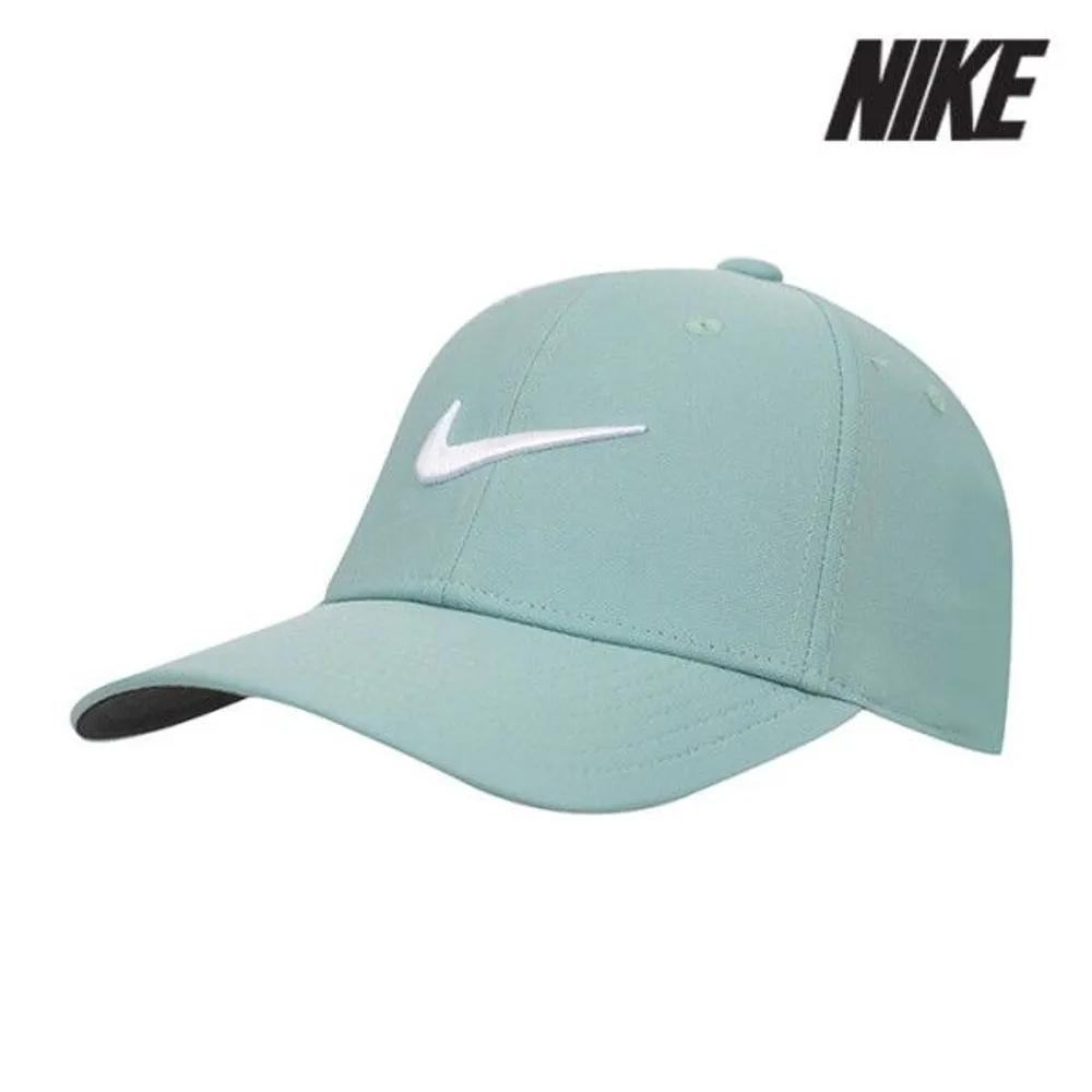 Cap /e5- FB5625-017 / Dri-FIT Club Structure Swoosh Cap FREE