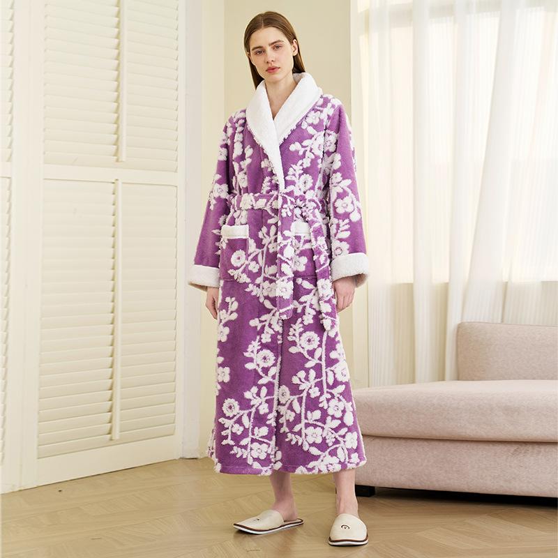 Men's Winter Shawl Collar Plush Fleece Bathrobe Soft Warm Long Sleeve Robe with Pockets Spa Robes for Men Comfortable Fluffy Homewear Sleepwear