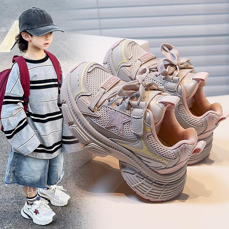 

Girls 2025 autumn new classmates boys light and comfortable sports running shoes Korean version star tide girls old 31 inner length 18.8cm розовый