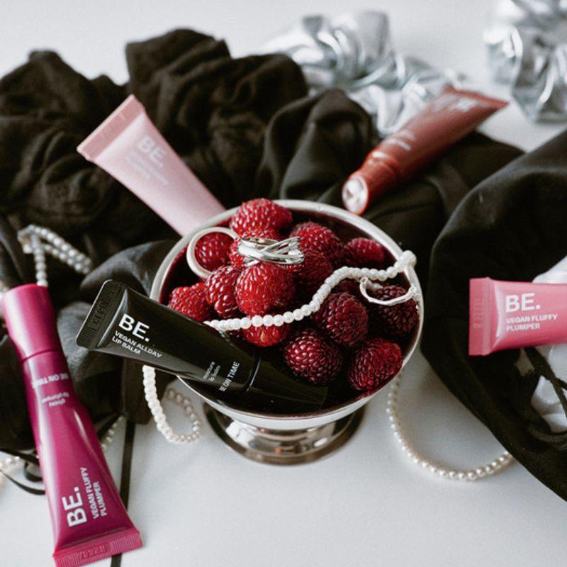 BE ON TIME Black Vegan All-Day Lip Balm Mini + Vegan Fluffy Plumper (Choose 1 of 6) Rose Sand + Black All Day Mini