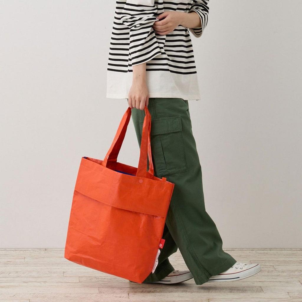 6768 Calbee Vertikale leichte Tragetasche mit Snackfach [Rootote] IP.TL.SNACKTOTE_calbee (02 Silber)