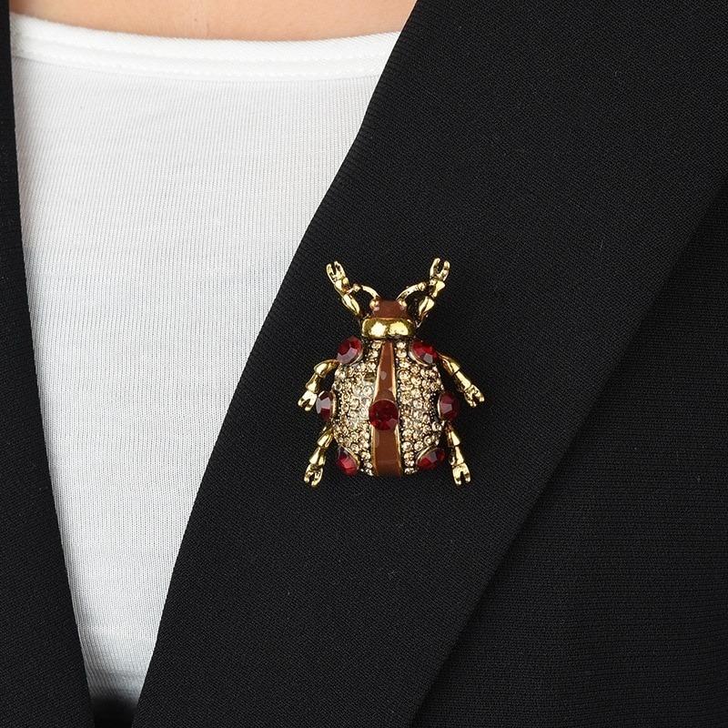 Dziki chrząszcz broszka ze zwierzęciem moda metalowy chrząszcz skarabeusz Pin Boutonniere szpilki i broszki