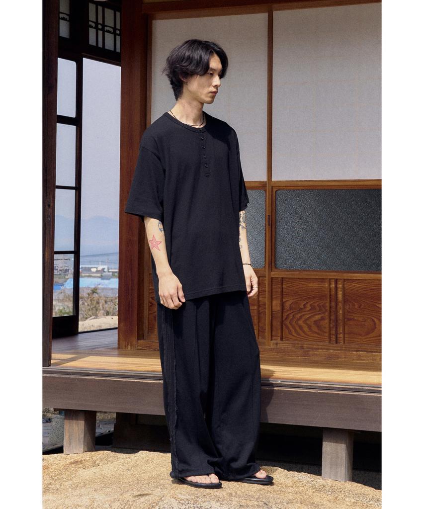 YOUTH Henley Neck H/S T-Shirt - Black