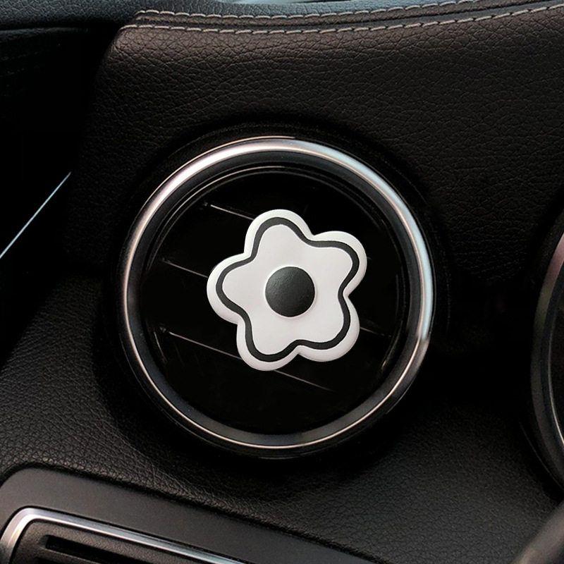 Cute Ice Cream Girl Car Aromatherapy Car Vent Decoration Perfume Car Interior Decoration Ornament Ornament Decoration Fragrant Stone