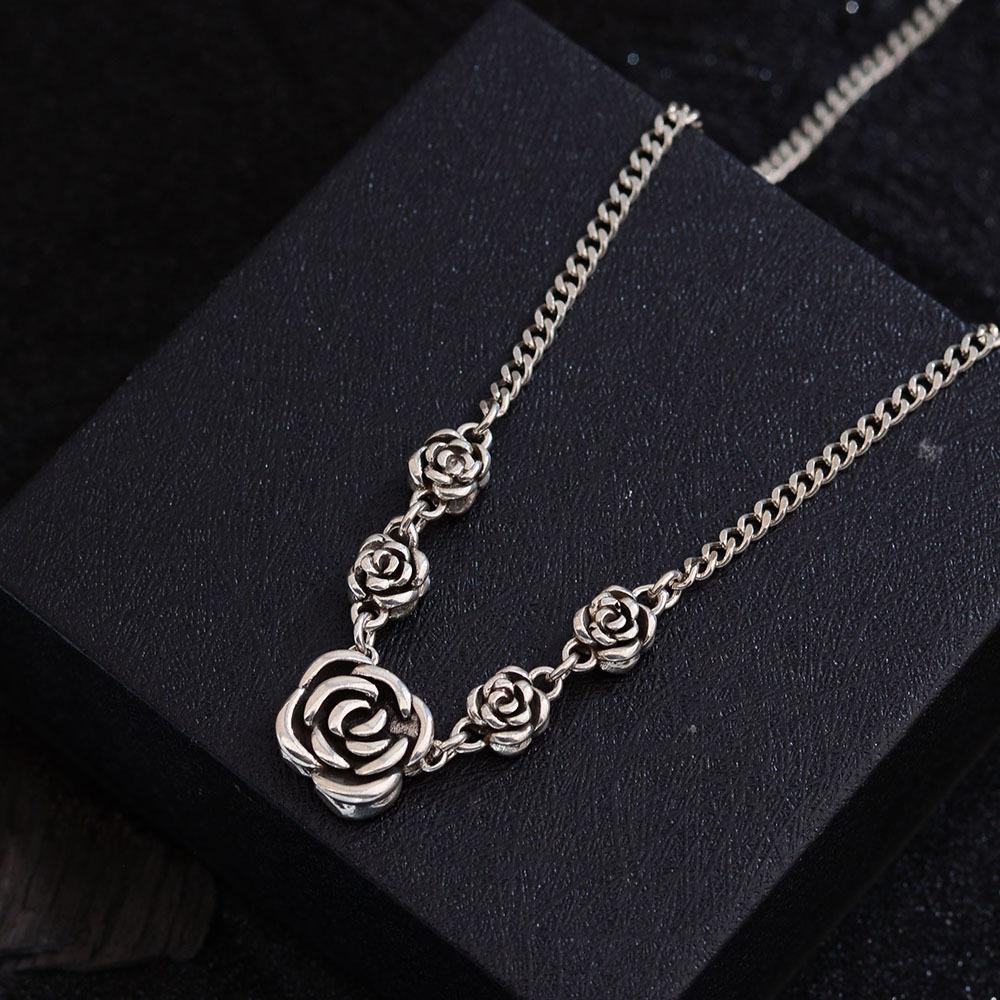 Retro Rose Necklace Female Personality High Design Sense Cold Wind Versatile French Versatile Hip Hop Accessories