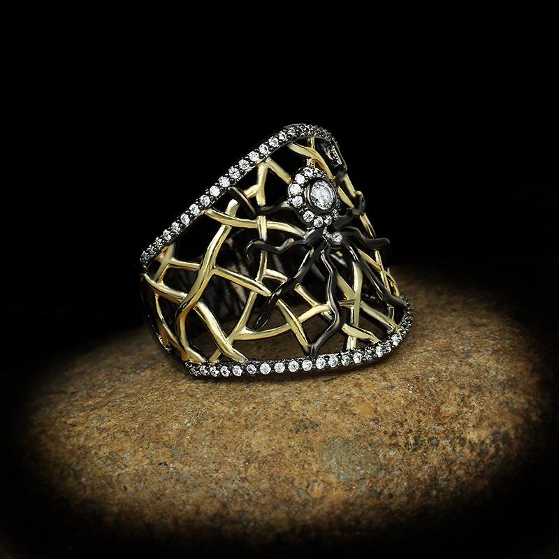 Neuer Gothic-Stil Schmetterling Schmetterling Diamantring Europäischer und Amerikanischer Retro Schwarz und Gold Zweifarbiger Ring