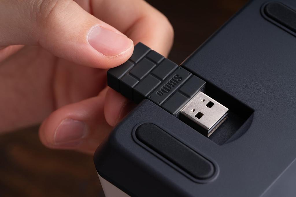 8BitDo Retro 18 Mechanical Numeric Supports Calculator Numeric Keypad for Windows and Android Keypad, Mode, Bluetooth/2.4G/Wired - (N)