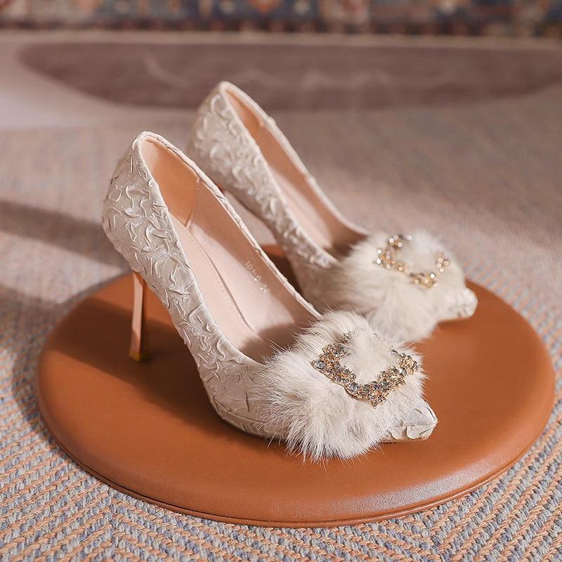 Metal buckle Mao Mao waterproof table high heels women 2025 early spring new models not tired feet thin heels rhinestone pointed single shoes women