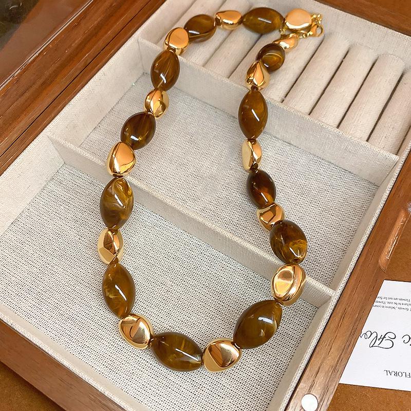 Elegant Summer Acrylic Beaded Necklace: Fashionable Round Clavicle Chain Jewelry