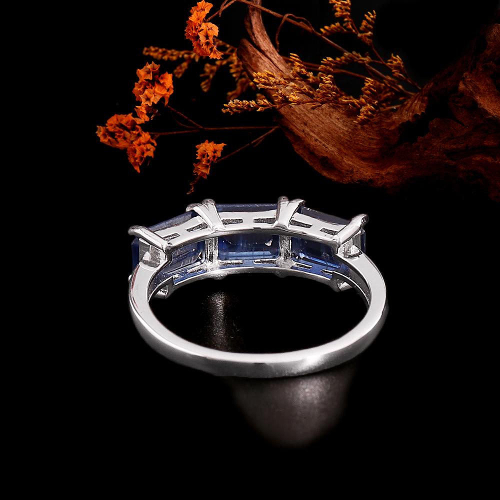 Klassisches Design 925er Sterlingsilberring Natürlicher achteckiger 5*7mm Kyanit Leichter Luxusschmuck für Hochzeits- und Partygeschenke für Frauen