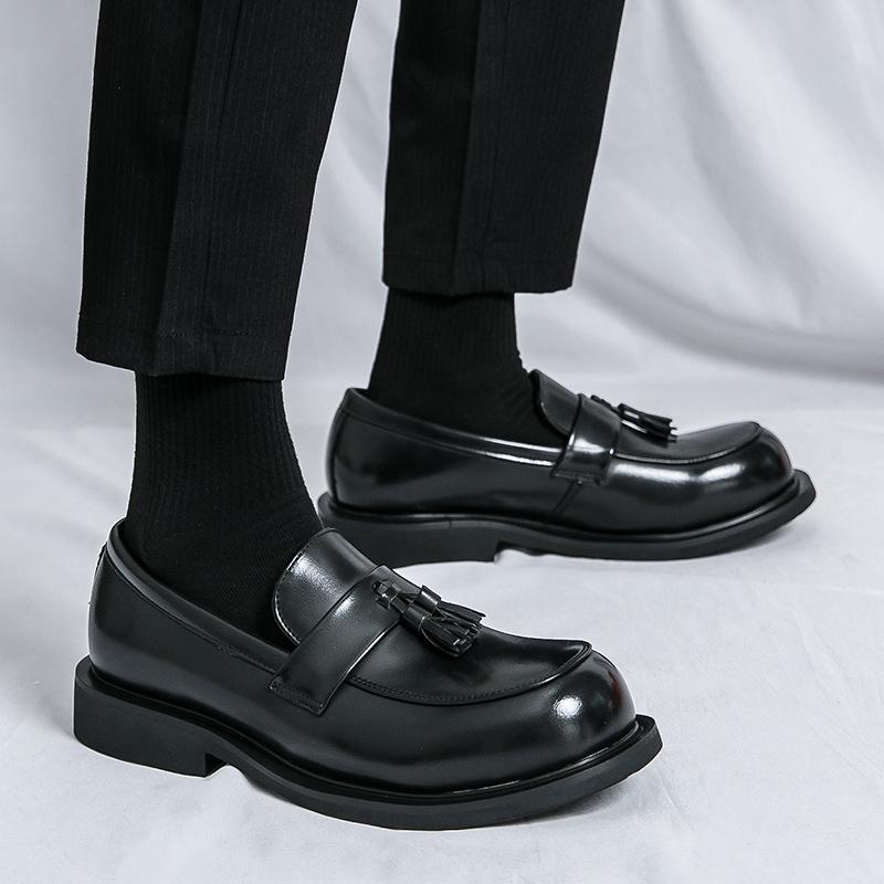 Casual Leather Shoes Men's British Style New Autumn New Men's Business Dress One-pedal Fringed Round Head Men's Shoes
