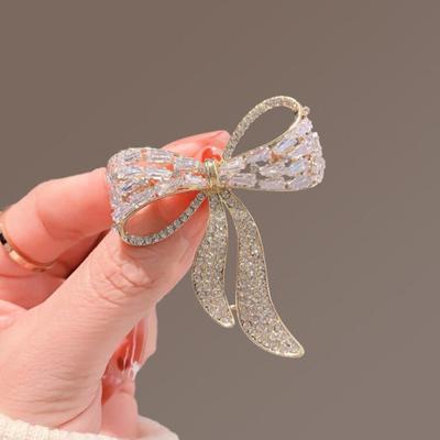 Bow Tie  Brooch Female Simple Personality Pin Anti-Light Corsage