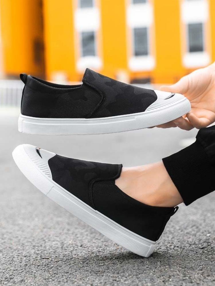 Fashion Canvas Sneakers Summer Korean Style Round Toe Slip-on Men's Casual Shoes Low Price Breathable Trends 2025 Non-leather Male Shoe