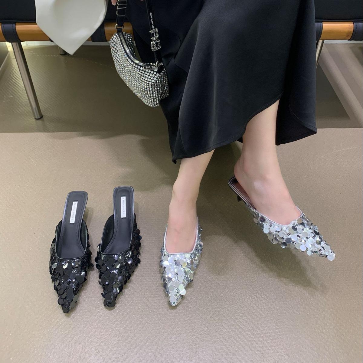 

Весна 2025 новые милые сандалии-стилет с пайетками в виде рыбьей чешуи, нишевые вечерние Мэри Джейн с юбкой, полушлепанцы 39 серебряный