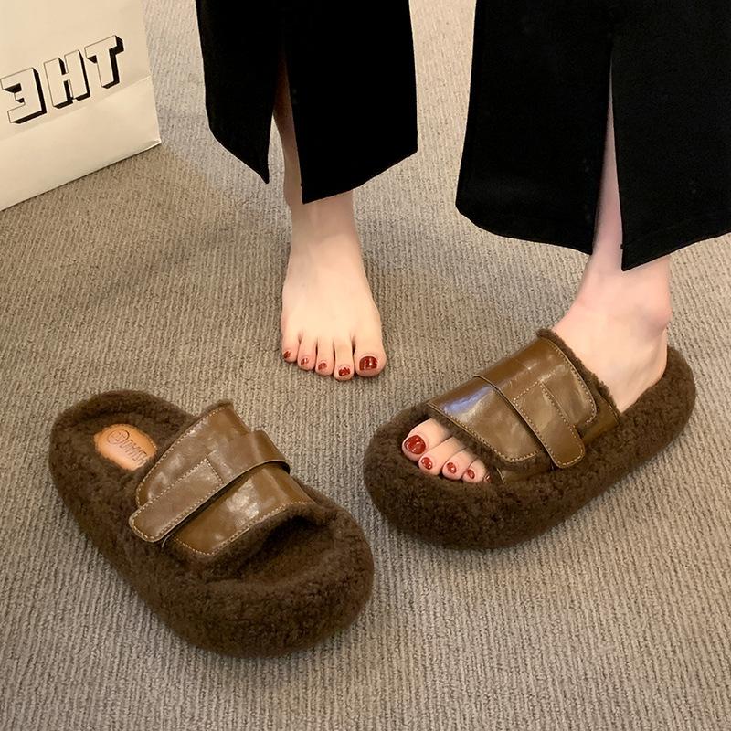 Pantofole morbide con fondo spesso da donna 2025 nuovo autunno e inverno Celebrità di Internet versione coreana di pantofole in cotone morbide a una fascia d'agnello