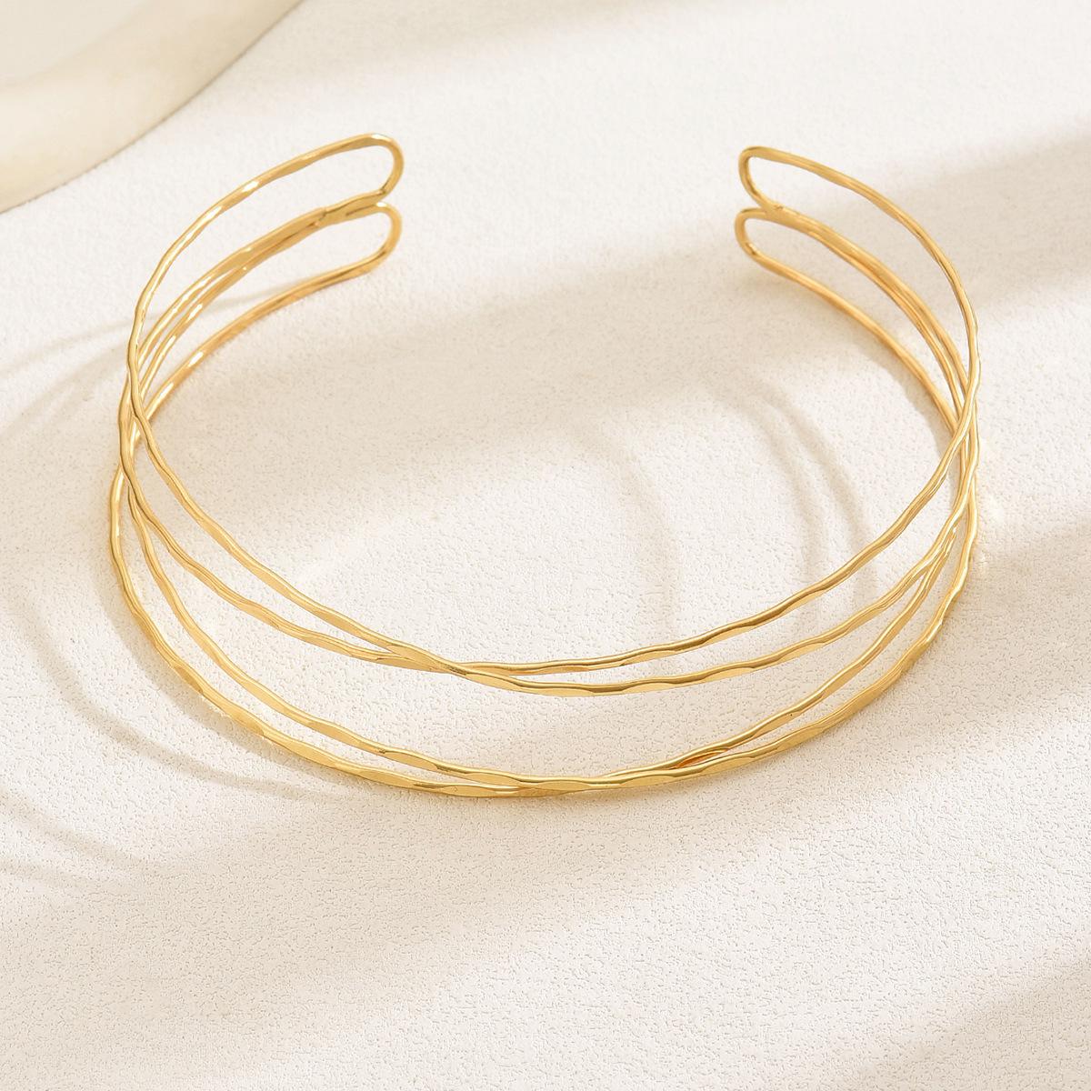 Cross-Layered Hollow Hip Hop Choker: Engraved Adjustable Neck Ring золотой