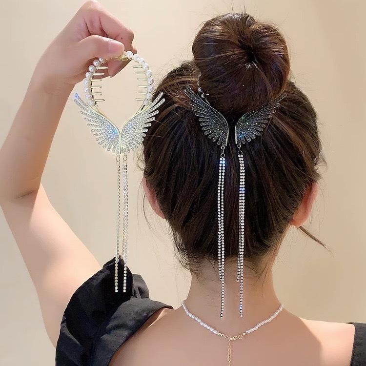 Elegant Lily of the Valley Tassel Hairpin: Timeless Updo Clip for a Refined Look