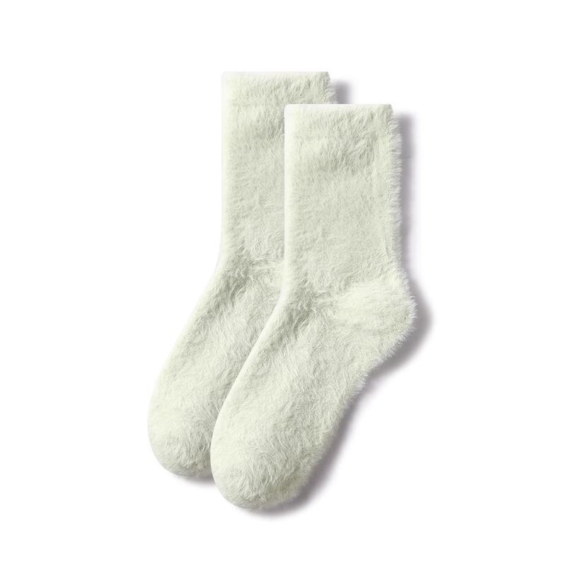 Women's mid-tube mink velvet socks for autumn and winter. Thick, warm, and fluffy for postpartum and sleep.