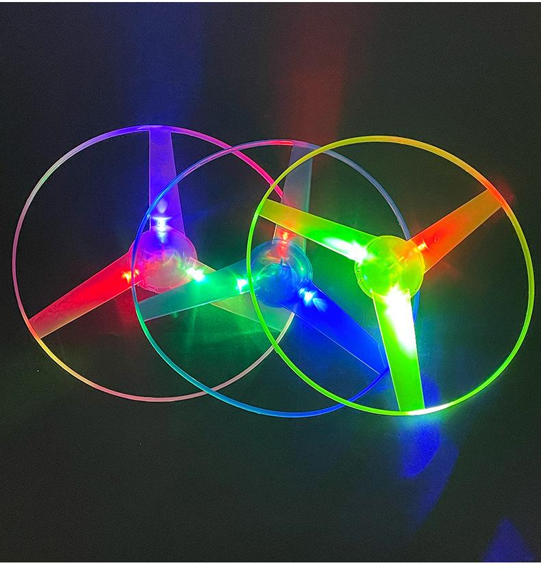 Lichtgevende Vliegende Schotel Speelgoed met Trekkoord - LED Verlichte Schijf Helikopter Lanceerder voor Plezier Buiten - Draaiend Vliegend Speelgoed voor Kinderen Cadeau