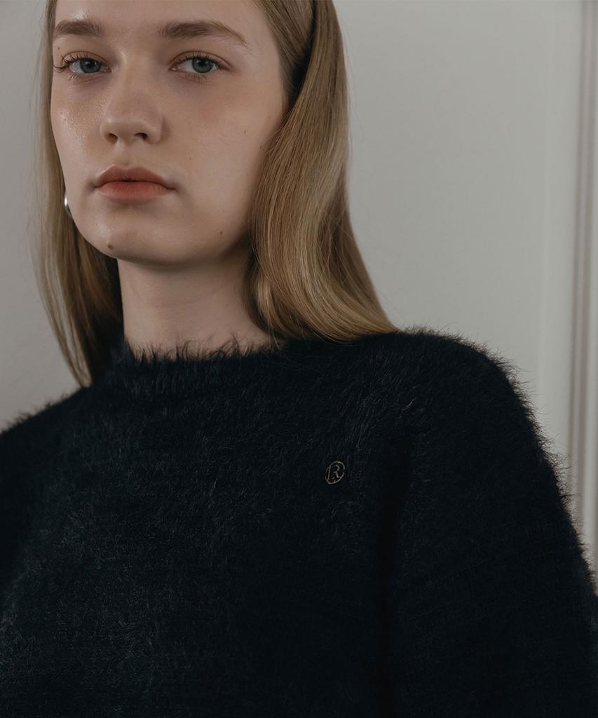 Illoje Long Hair Soft Sweater (Black)