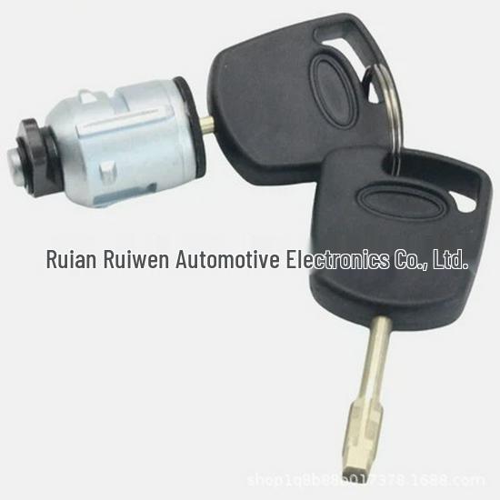 2S6Z-5828624-A: Compatibil cu seturi de cilindri pentru încuietoarea ușii Ford Fusion 2002-2012.