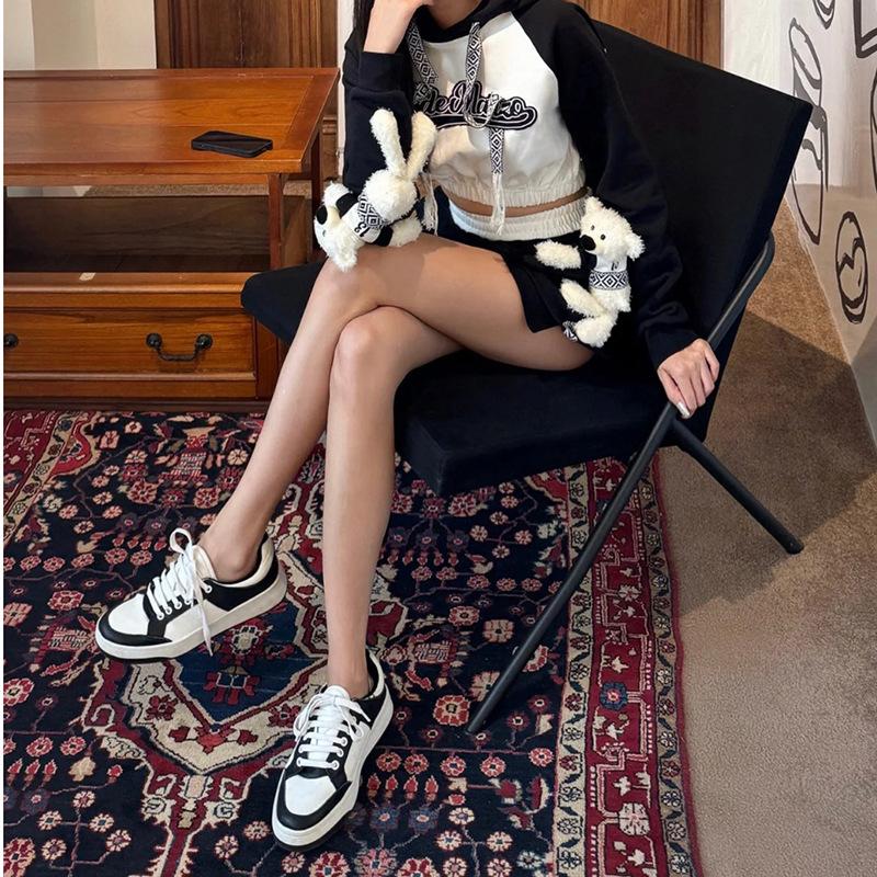 

[sheii Su Yinyin] 2025 new splicing platform white shoes women s height-increasing lace-up casual shoes women s board shoes 34