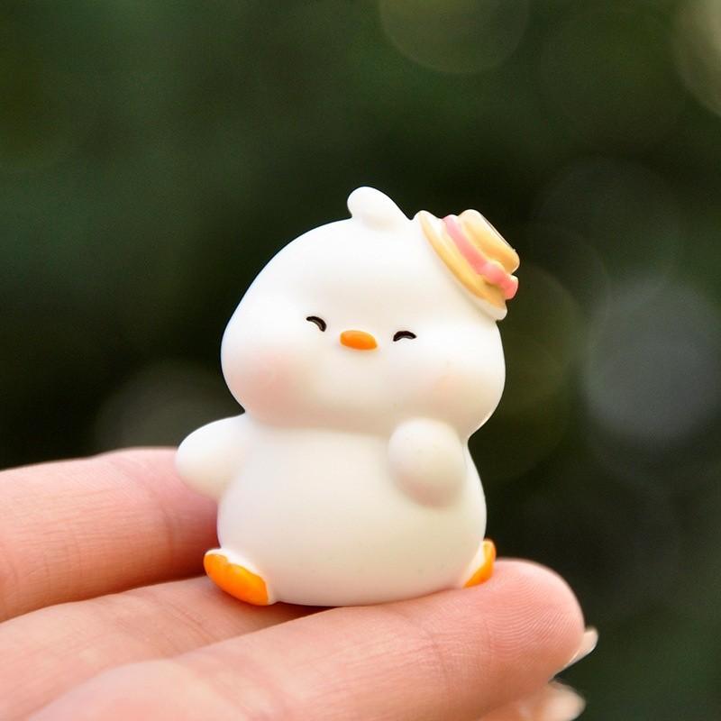 Resin Sea Animal Duck Sculpture For Indoor And Outdoor Creative Scenes