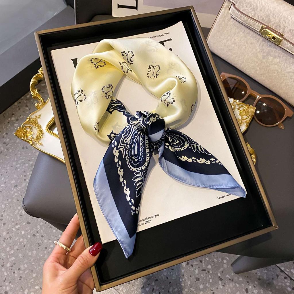 French Retro Silk Scarf Women'S Cashew Nut Fashion Versatile Small Square Scarf Literary Streamer Scarf High-End Scarf