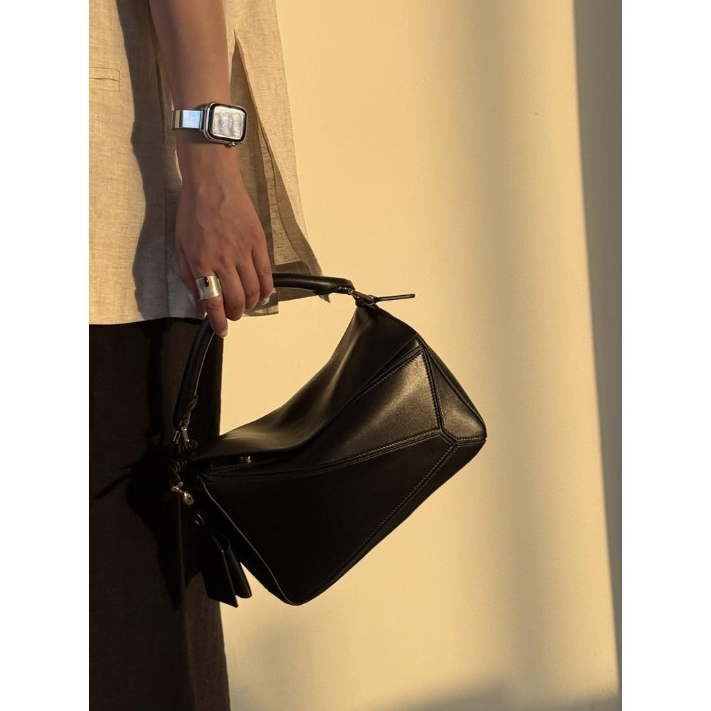 Leather Handmade Beeswax Line Geometric Bag Niche Light Luxury Pillow Bag Trend Splicing Shoulder Messenger Bag Women's Small Square Bag