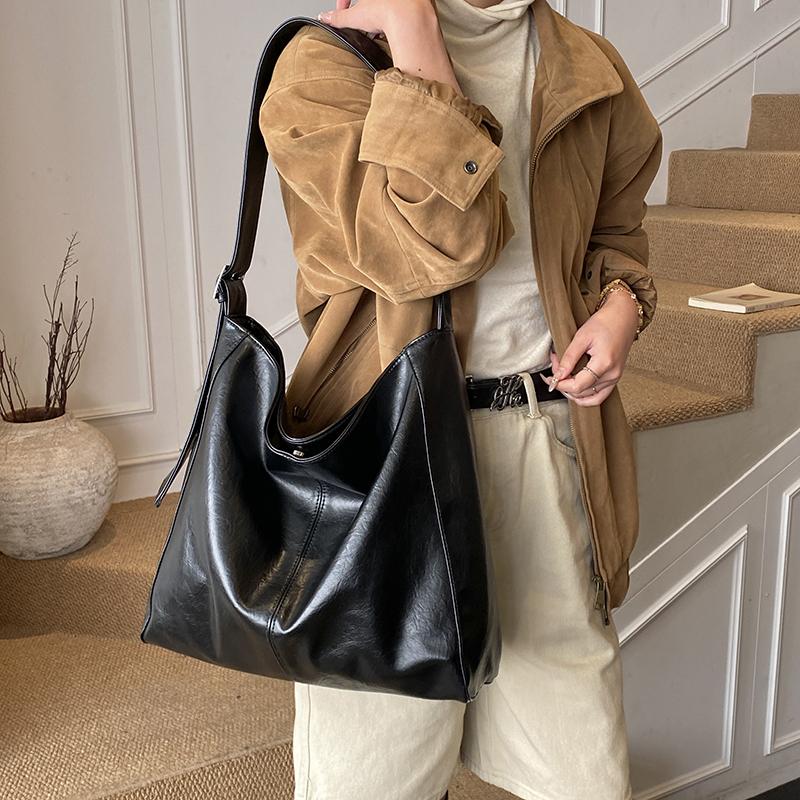 Vintage Commuter Bag Women's Large Capacity Underarm Bag Single Shoulder Messenger Bag