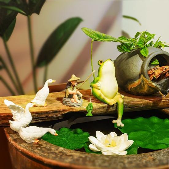 Yousheng Frog Garden Statue Lotus Leaf Sitting Frog Figurine Cute Resin Frog Sculpture for Outdoor Yard Garden Pond Home Office Desk Tabletop Decor