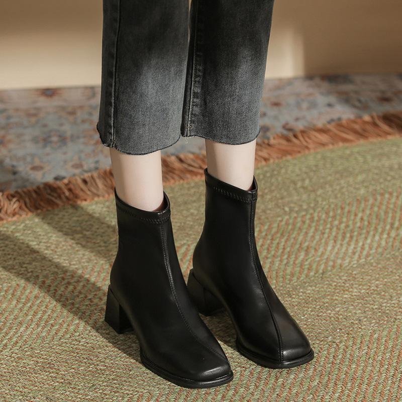 Light man home brown short boots women's 2025 new spring and autumn winter thick-soled Martin boots British style elastic thin boots