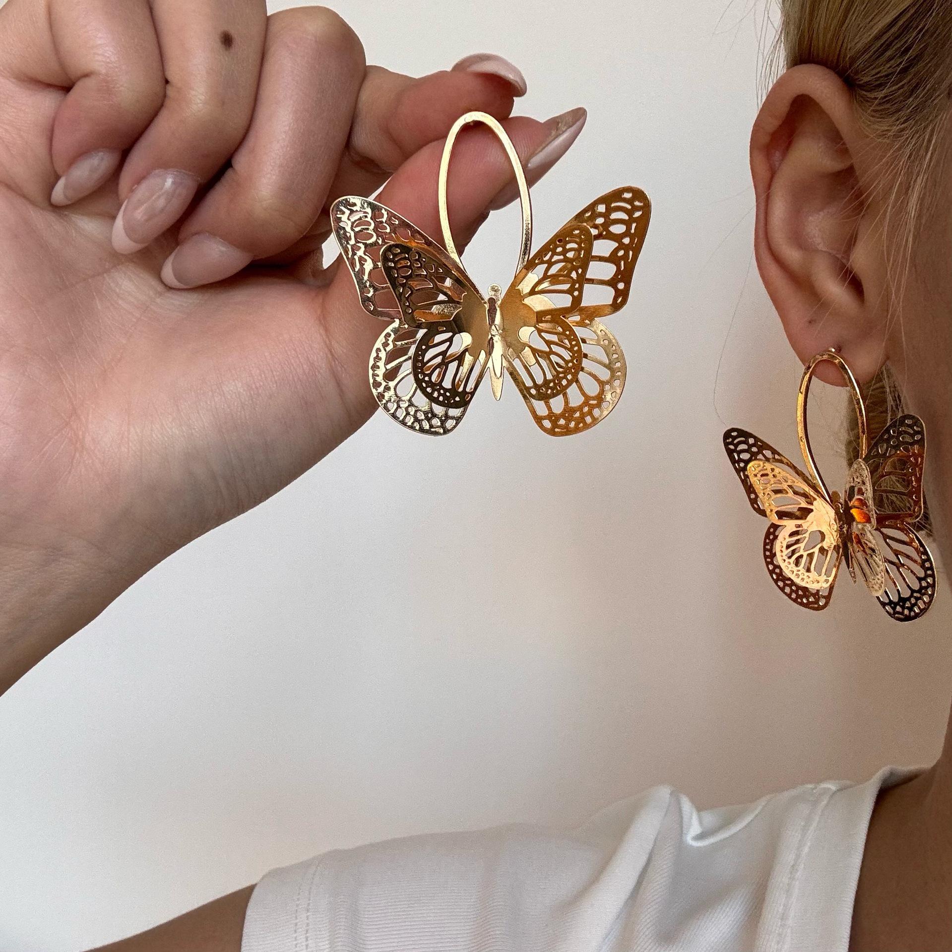 Elegant Gold Butterfly 3D Ear Cuff Earrings