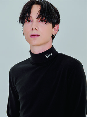 D So H Logo Turtleneck [Black] Black/Free